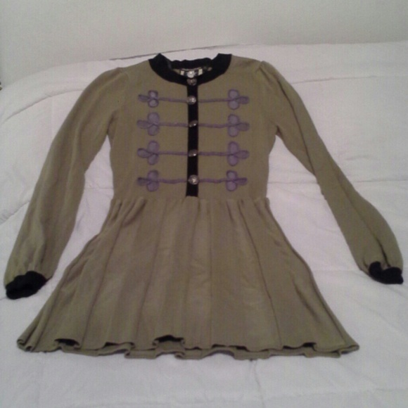 Sweater dress military style