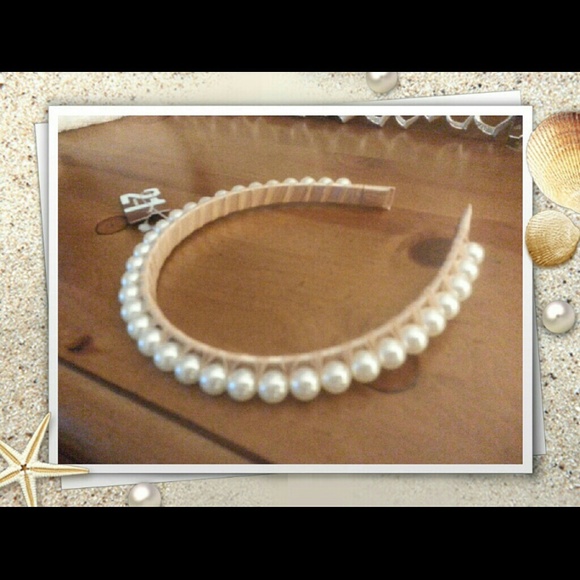 Pearl headband
