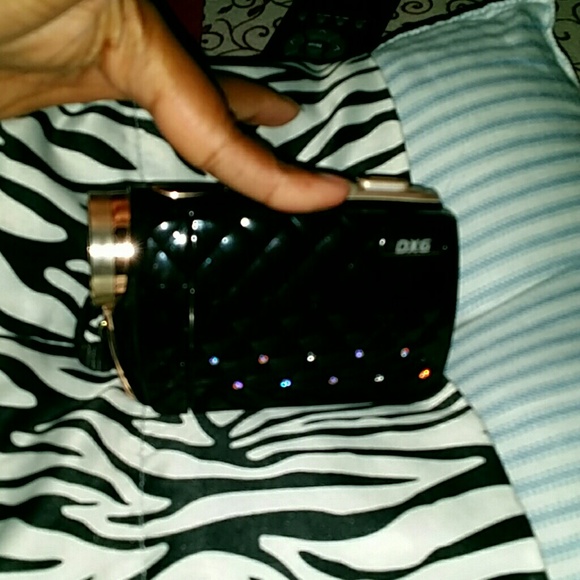 HD video camera - Picture 1 of 2