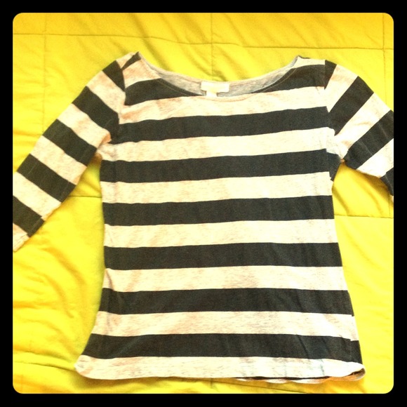 Black + gray striped shirt with  3/4 sleeves.