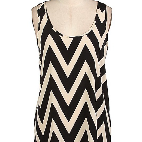 CLEARANCE!  Black/Cream Chevron Bow Back Top - Picture 3 of 3