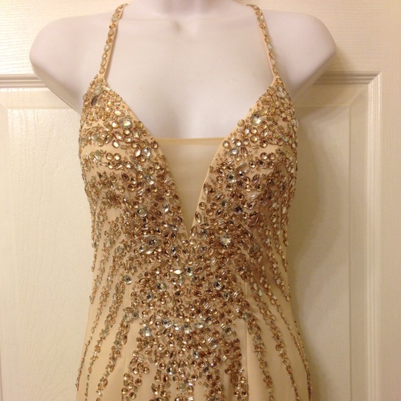 Dresses & Skirts - Beautiful prom gown.