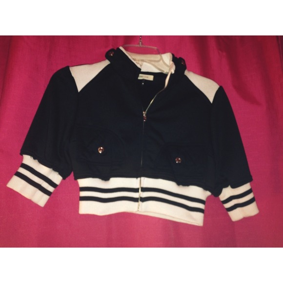 Cropped sweater! - Picture 1 of 2