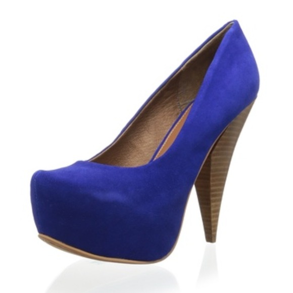 Matiko Leather Platform Pumps-Posh Party July 16 - Picture 1 of 3