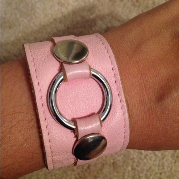 Leather bracelet