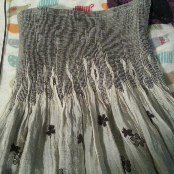 Dress - Picture 2 of 4