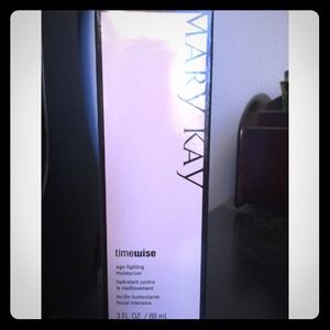 Mary Kay TimeWise Age-Fighting Moisturizer