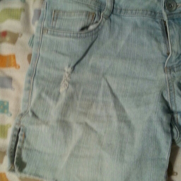 Shorts - Picture 2 of 3