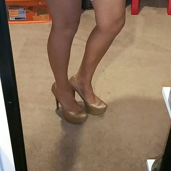 Sparkly pink heels - Picture 4 of 6