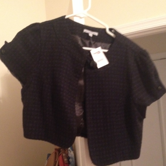 Polka dot cropped short sleeve blazer