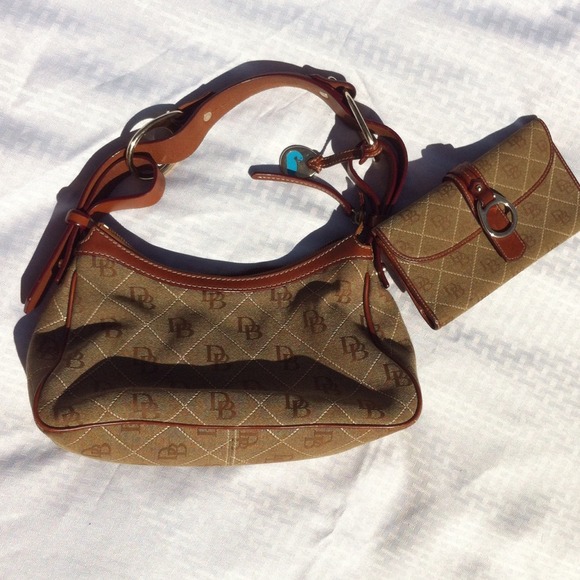 Sold🌵Dooney & Bourke monogram purse