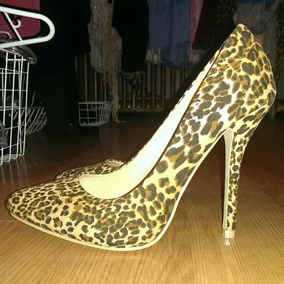 📯HOLD📯 Leopard Heels