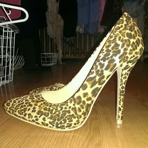 📯HOLD📯 Leopard Heels