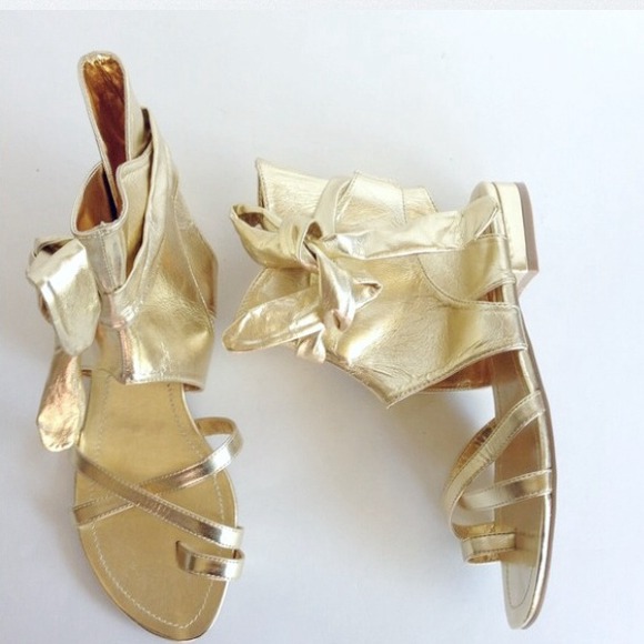 Bootie type sandal.