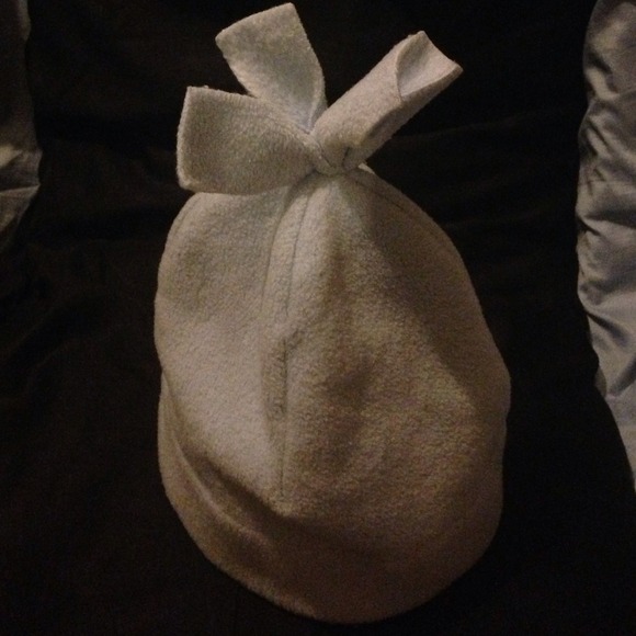 Blue hat - Picture 2 of 2