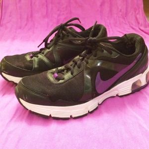 SOLD IN BUNDLE Nike Air Max running shoes