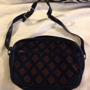 Vintage Givenchy 😍😍