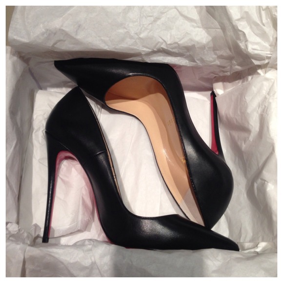 ❗️SOLD❗️Christian Louboutin So Kate Pumps - Picture 4 of 4