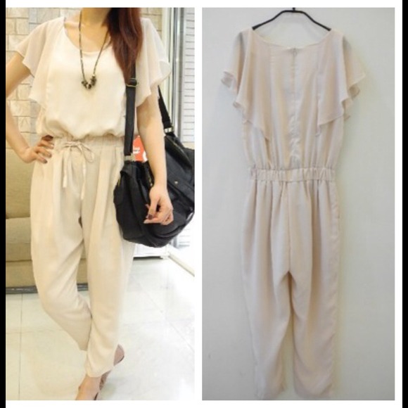 🚫SOLD🚫Brand New Ruffle Sleeve Chiffon Romper