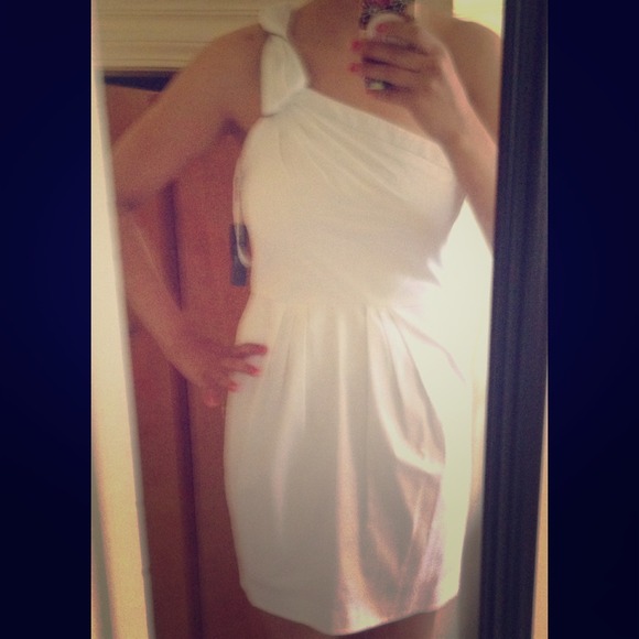 Sexy one shoulder white dress!