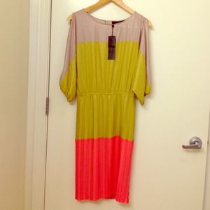 BCBGMaxAzria Basia Dress in Dill Combo