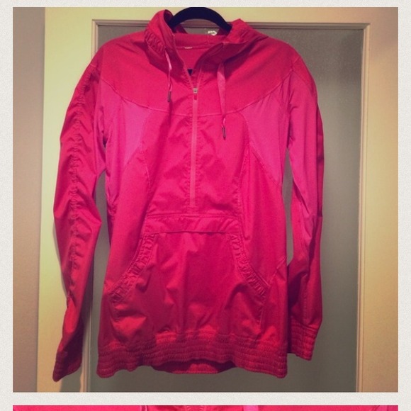 🚫not for sale Lululemon windbreaker hooded