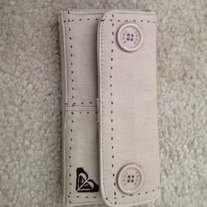 Authentic roxy wallet