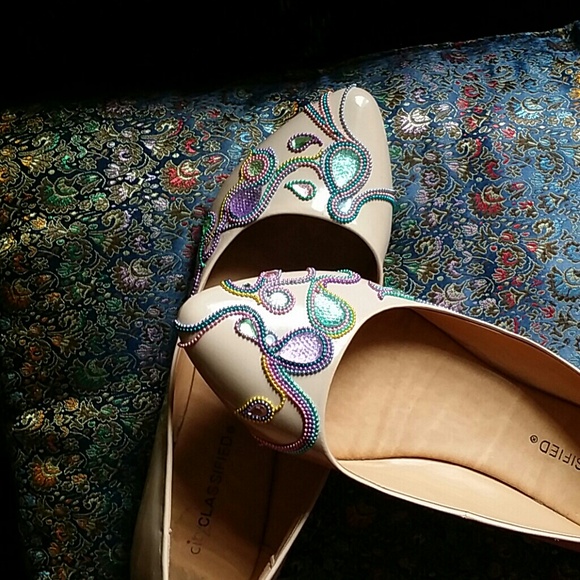 Shoes - Picture 2 of 2