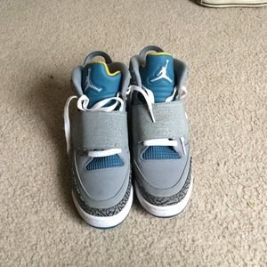 Air jordan son of Mars