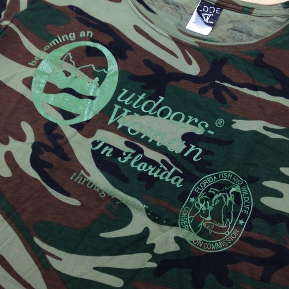 Camo Outdoor Tee - Picture 2 of 3