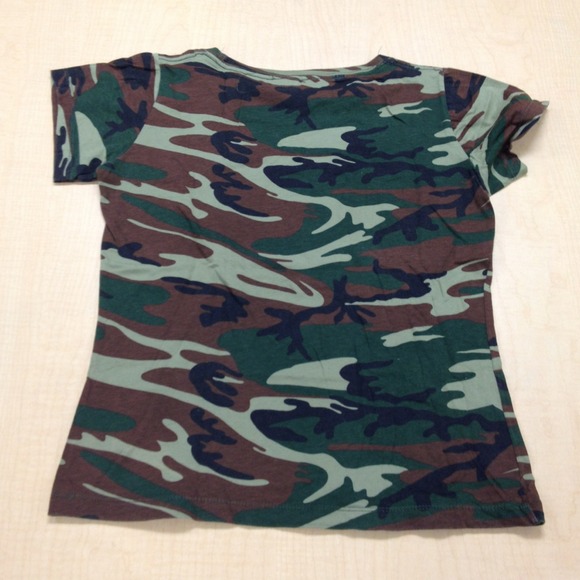 Camo Outdoor Tee - Picture 3 of 3