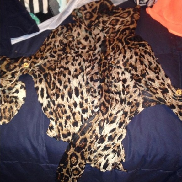 Available 😊 - Picture 1 of 1