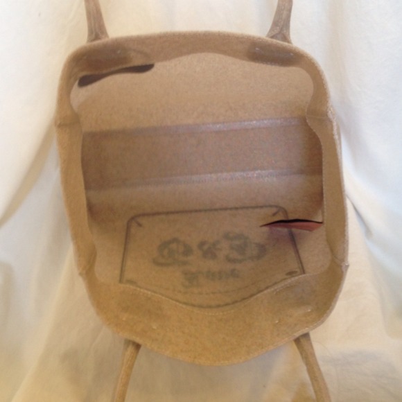 SOLD!! Brand new Juicy Couture Jelly Beach Bag - Picture 3 of 4