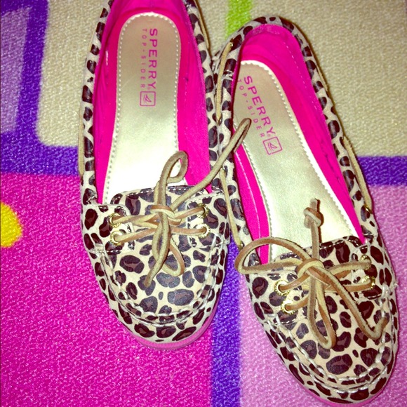Girls shoes