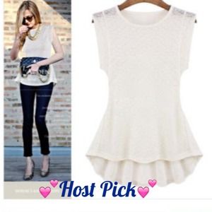 ❌SOLD❌💕Host Pick 7/2💕 Super cute and fun top