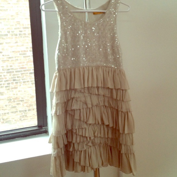 Alice + Olivia cute cocktail dress (XS)
