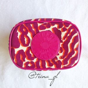 ⬇️REDUCED⬇️ TORY BURCH  Foundation make-up bag