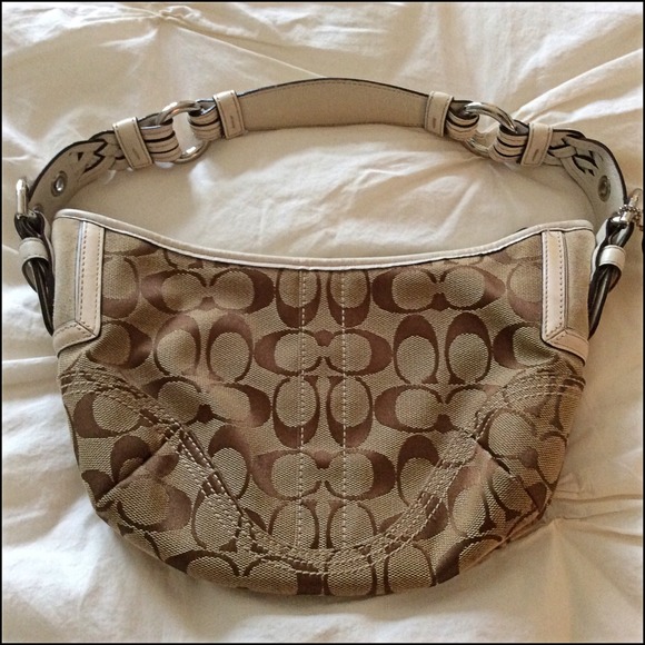 {S A L E} 💯%Authentic Coach Soho Hobo Handbag - Picture 4 of 4