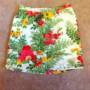 Beautiful & bright floral mini skirt