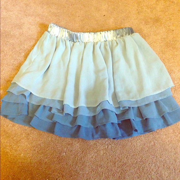 Ombré layered mini skirt
