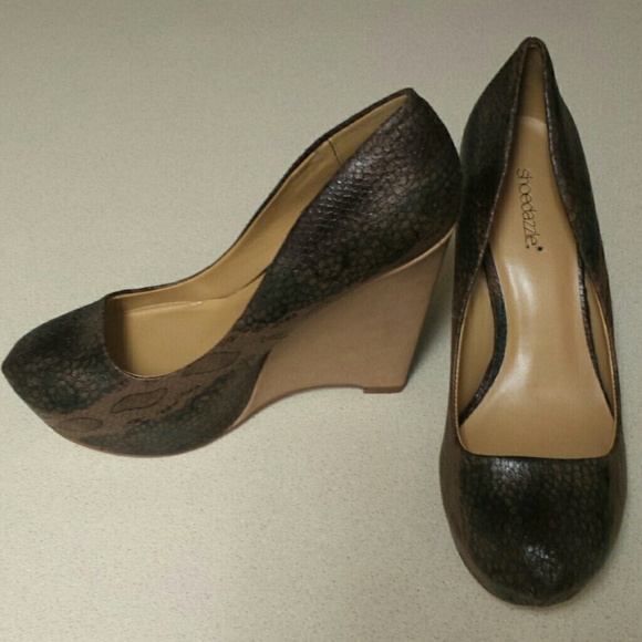 Ciji by ShoeDazzle - Picture 1 of 4