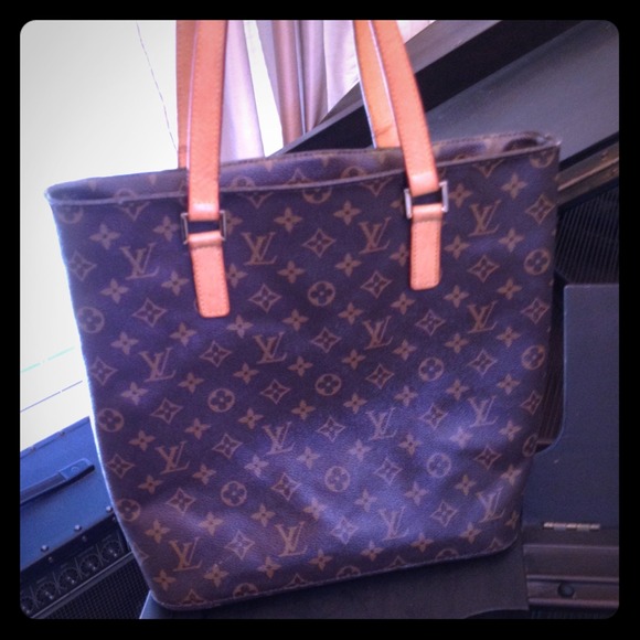 Authentic LV tote GM