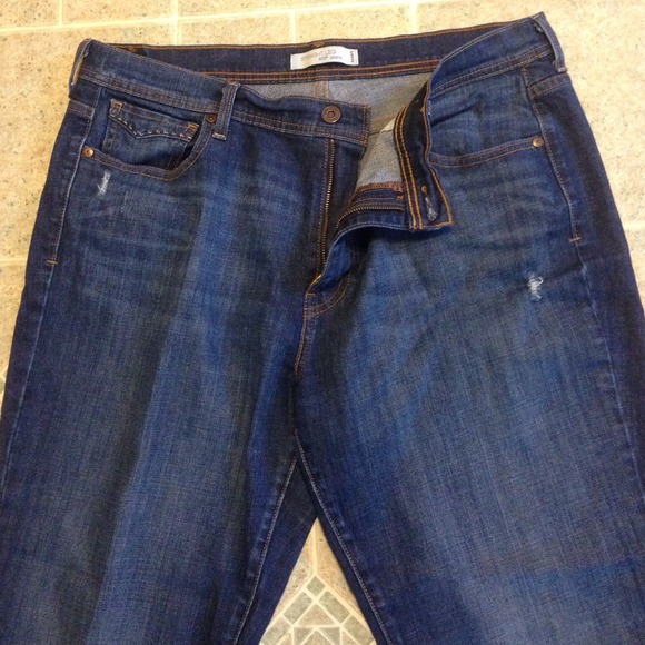 SOLD LEVIS 505 STRAIGHT LEG JEANS - Picture 3 of 3
