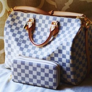 Damier Zippy Wallet