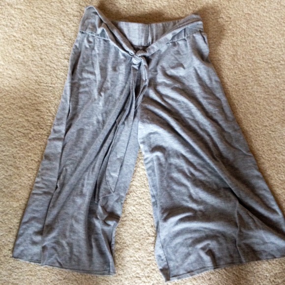 Grey loose capris