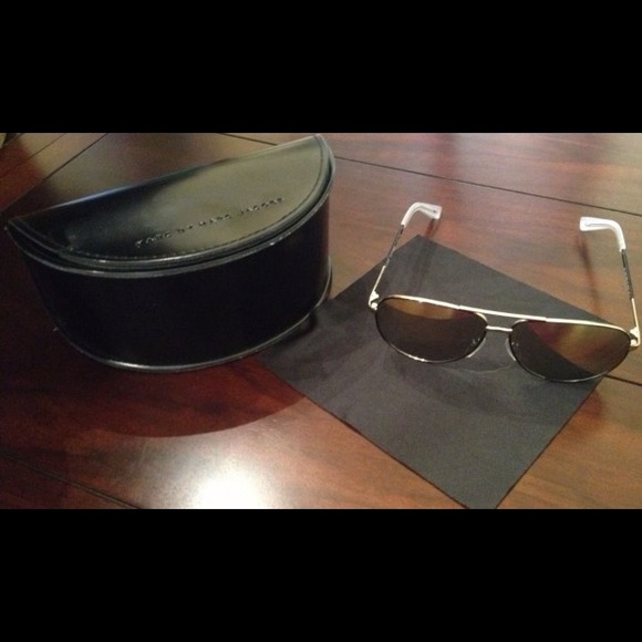 SOLD - Picture 4 of 4