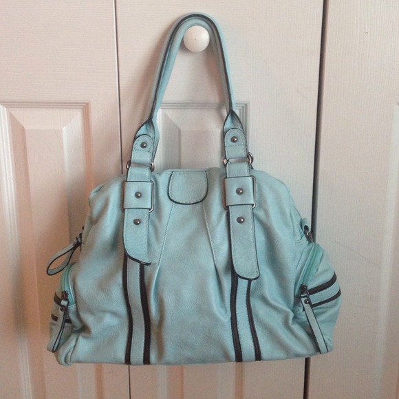 Light blue shoulder bag