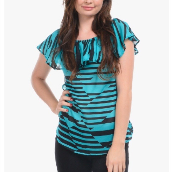 New teal side ruffle blouse cute