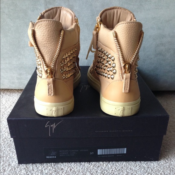Giuseppe Zanotti Design Spiked Sneaker - Picture 2 of 4