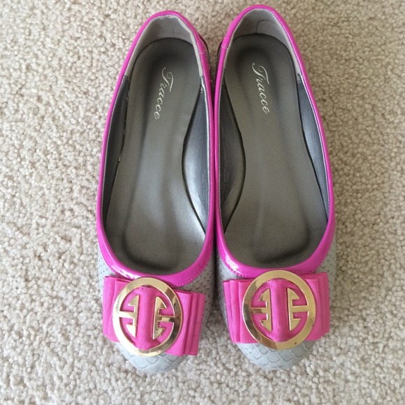 Pink bow flats